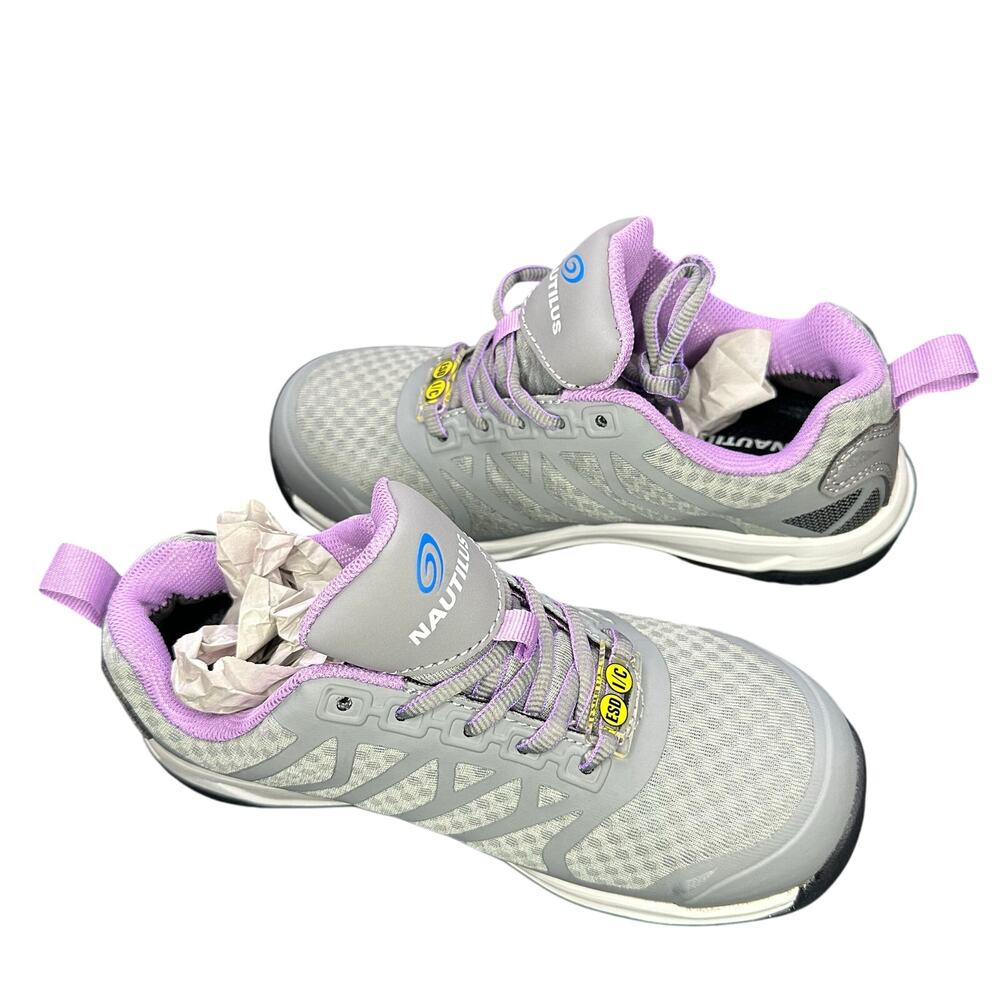 NIB Womans Nautilus safety footwear work w/carbon fiber safety toe 5M